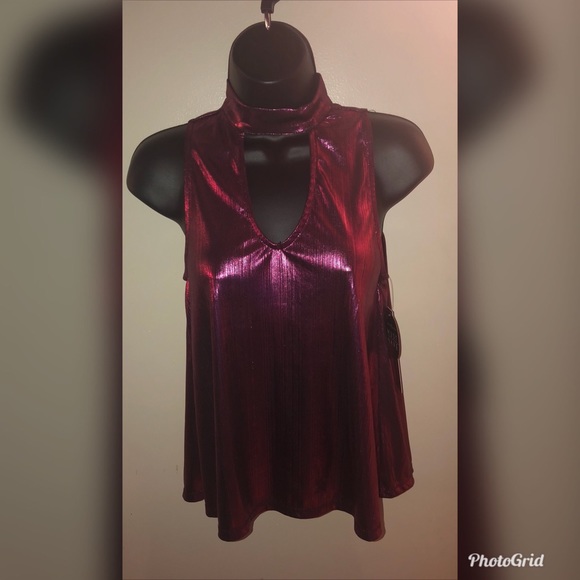 Almost Famous Tops - ⭐️💙Pink Metallic Top